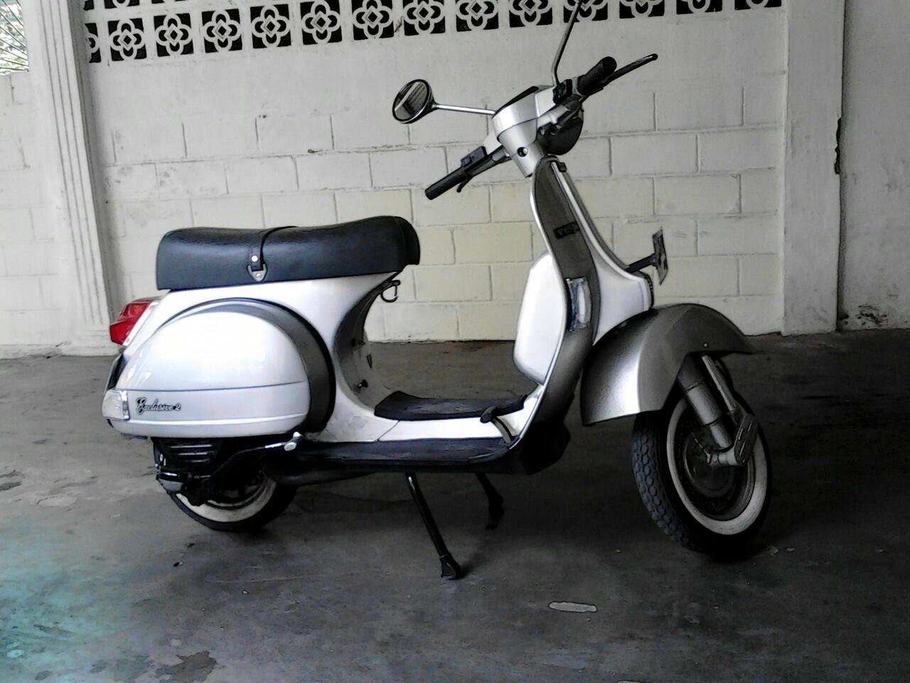 Terjual Piaggio Vespa Exclusive 2 Thn 2000 Permak New Px Original