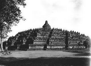 Foto-Foto Borobudur Pertama Kali Ditemukan