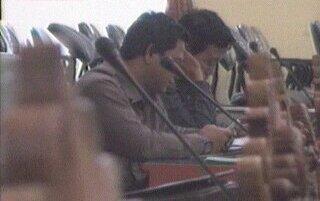 APA YANG DIPIKIRKAN ANGGOTA DPRD SAAT MENGIKUTI SIDANG