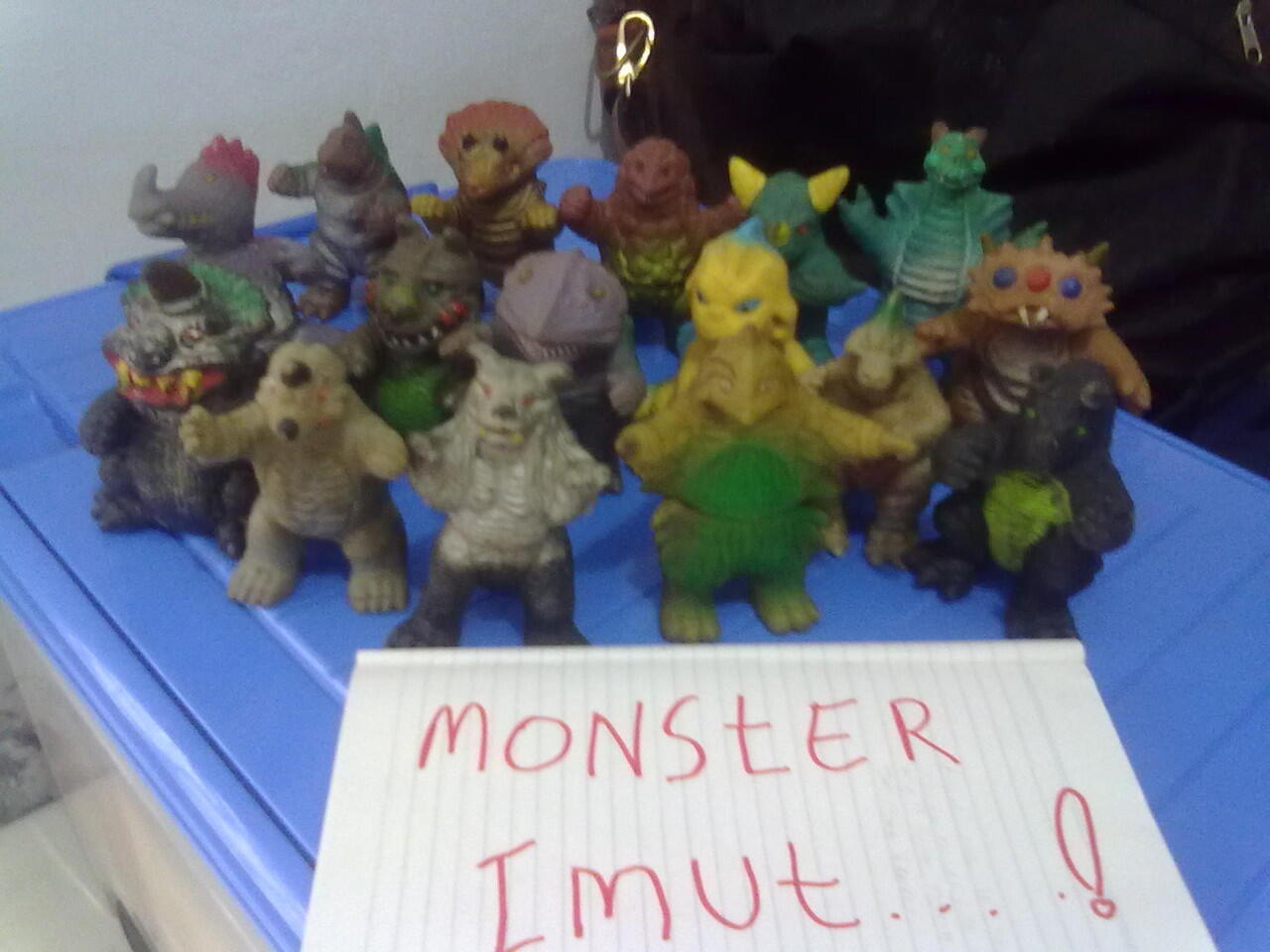 --------- Ron's Store ---------- (Macem-Macem Monster Imut)