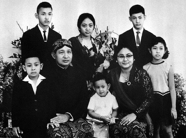 IBU TIEN SOEHARTO, SANG IBU NEGARA SEJATI…