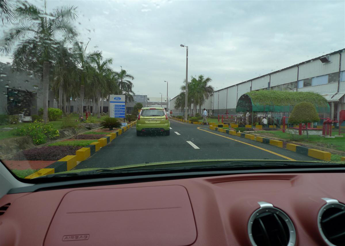 &#91;PICT++&#93; Proses Perakitan Mobil Ford DI India 
