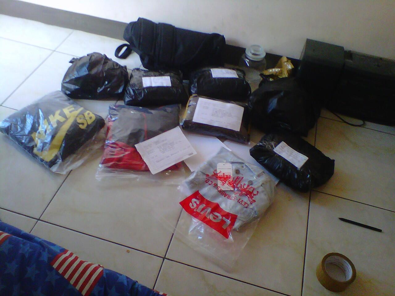 GROSIR JAKET NIKE WINDRUNNER PARASUT , ADIDAS HODDIE , DLL , RSELLER MASUK , MURAHHH