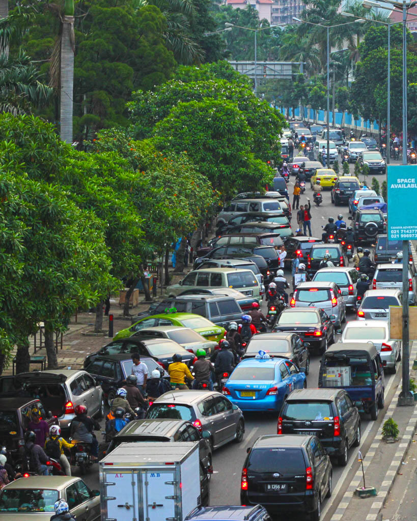 18 Tempat Parkir Yang Aneh dan Menakjubkan