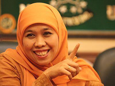 Khofifah Minta Dilantik Jadi Gubernur Jatim