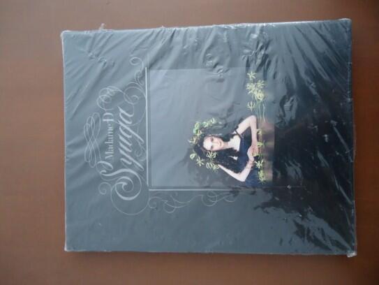 Buku berisi kumpulan foto-FOTO&quot; Madame Dsyuga &quot; BELAJAR fotografer profesional 