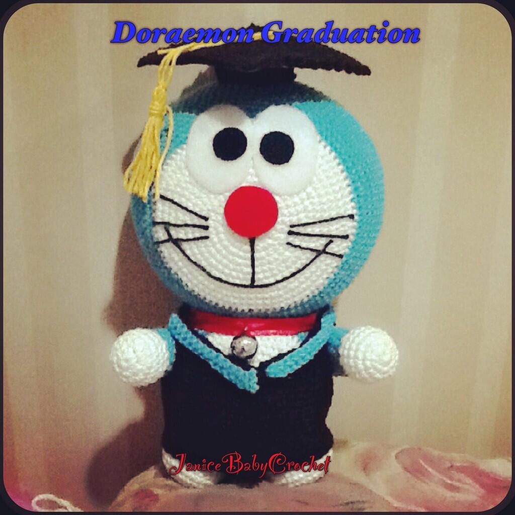 Terjual WTS Boneka  Rajut  MINION WISUDA Cocok dibuat 