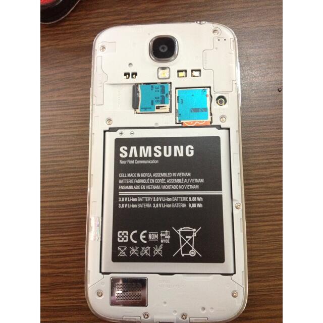 Jual Samsung Galaxy SIV white garansi SEIN 8 bulan lagi! dan BB monza garansi 1 taun