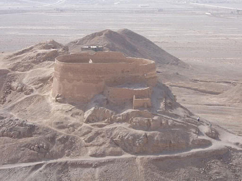 The Silent Tower ,peristirahatan terakhir penganut zoroaster