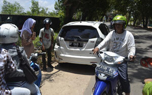 (Update) Siswi Bawa Mobil Dikejar Warga..