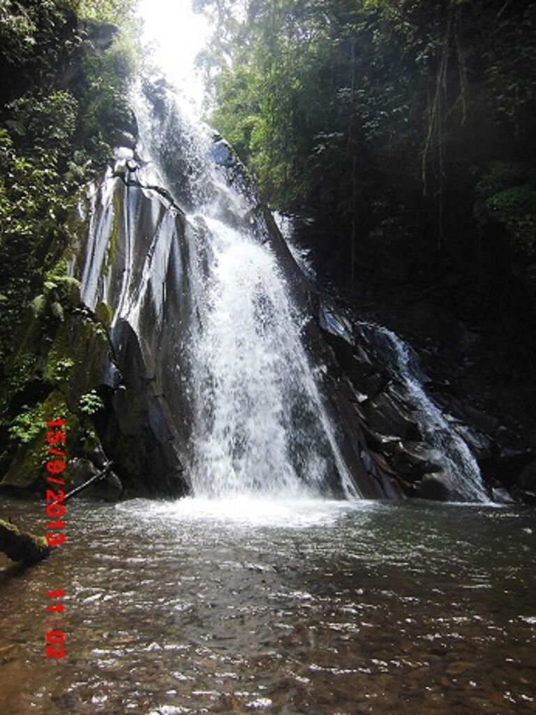 bagus nya air terjun sumber arum yg baru di temukan ...... yg berada di Banyuwangi...