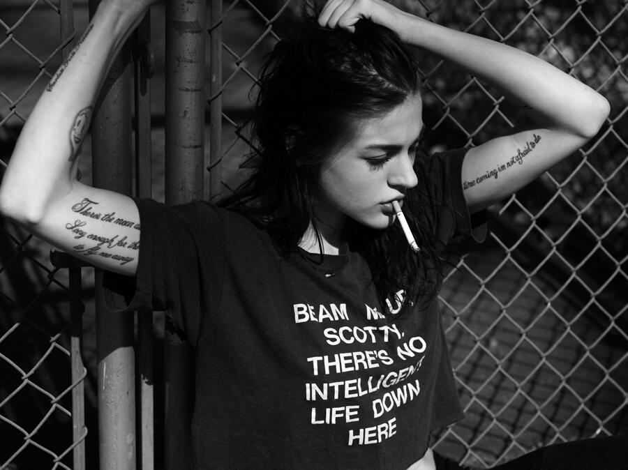 Share Foto CAKEP anak Kurt Cobain "Frances Bean Cobain"