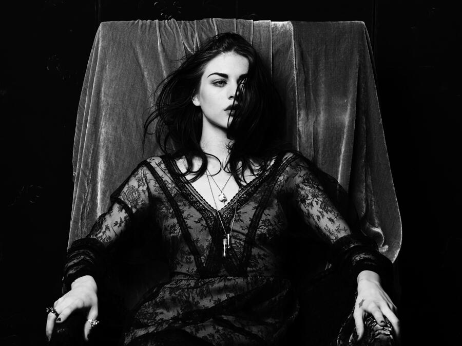 Share Foto CAKEP anak Kurt Cobain "Frances Bean Cobain"