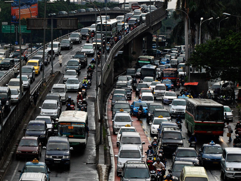 Apa jadinya jakarta jika makhluk ini sudah datang...