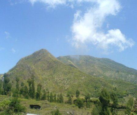 &#91;CATPER&#93; Gunung Prahu 2.565 mdpl, Golden Sunrise Negeri Diatas Awan