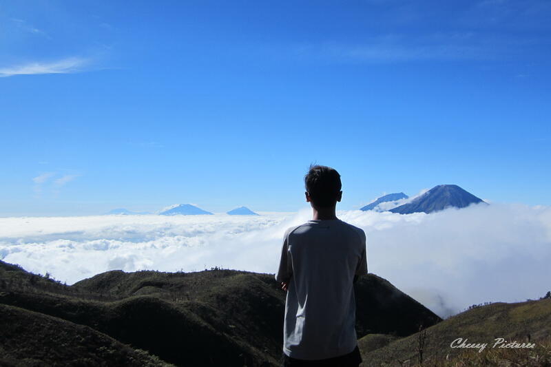 &#91;CATPER&#93; Gunung Prahu 2.565 mdpl, Golden Sunrise Negeri Diatas Awan