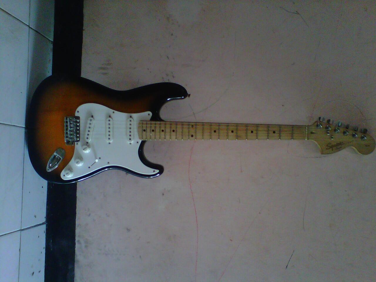 gitar squier affinity stratocaster