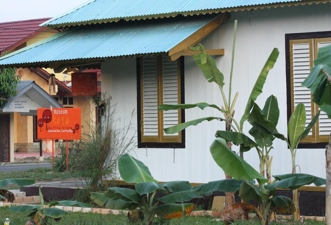 Udah pada tau belum Museum SASTRA pertama di Indonesia ?? || YUK MASUK GAN/SIST !!