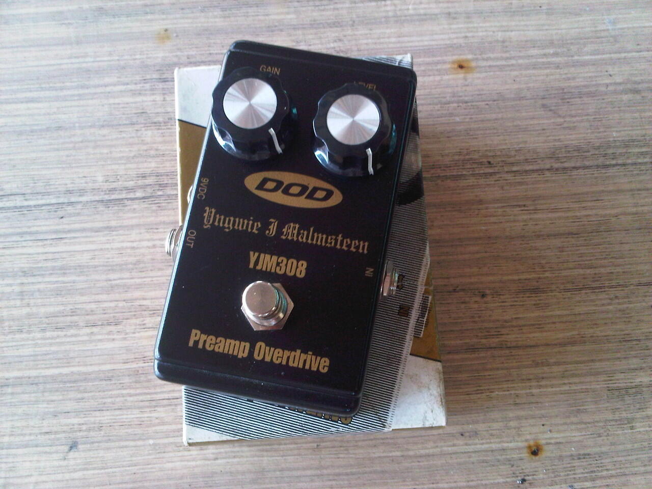 EFFECT DOD Preamp Overdrive YJM 308 kondisi 98%