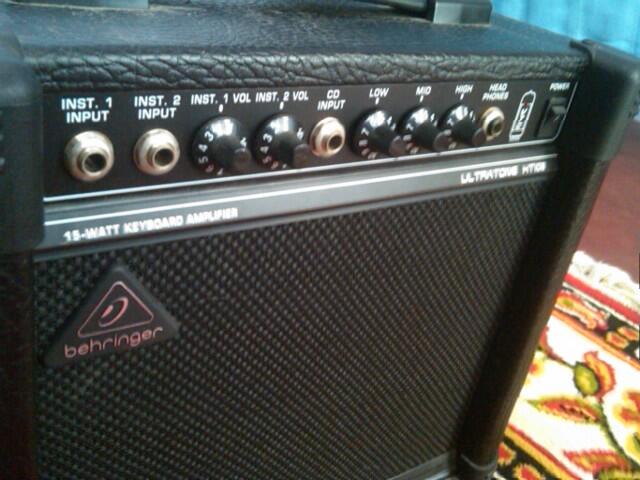 SEPAKET..GITAR ROCKSON UPDOWN,FX ZOOM G7.1uT,BOSS SD-1,AMPLY BEHRINGER 8inc