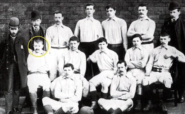 Pemain Yang Serba "Pertama" Dalam Sepak Bola