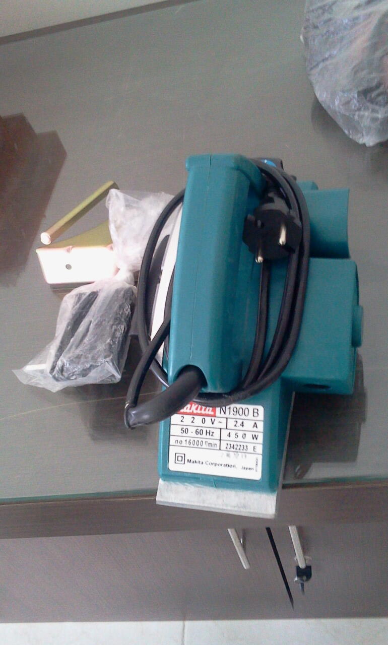 jual mesin serut n1900b makita dan bor maktec mt811