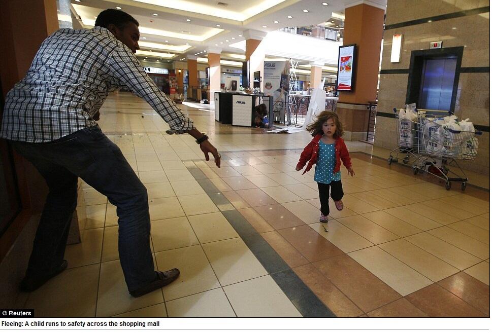 &#91; PLUS PICTURES &#93; Drama Penyanderaan di Mall Nairobi Kenya Masuki Fase Kritis