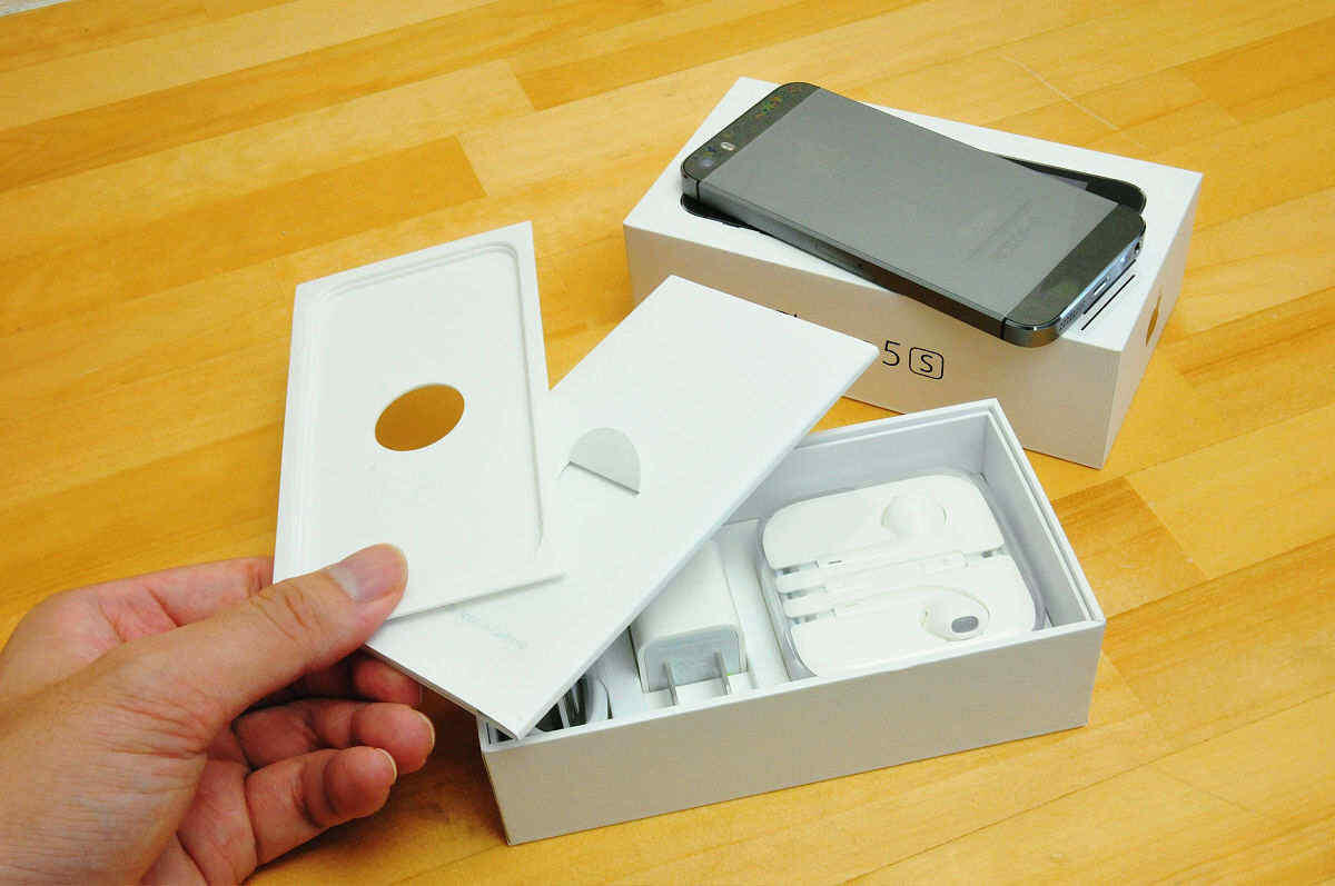 JUAL IPHONE MURAH 5S 16GB SPECIAL HRG Rp 2.100.000 # IPHONE 5 16 GB Rp.1.500.000 .!!