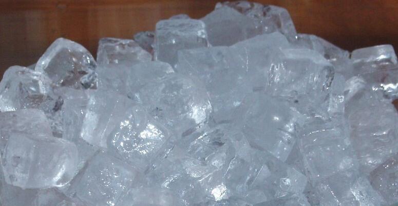 Manfaat Es Batu Bagi Kecantikan Kulit