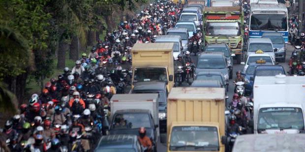MOTOR VS MOBIL GAN!!!