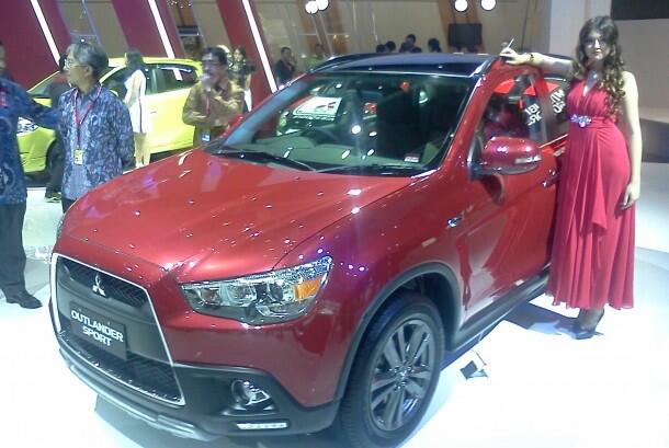 MITSUBISHI OUTLANDER SPORT LIMITED DISKON MAKSIMAL READY STOCK SIAP KIRIM