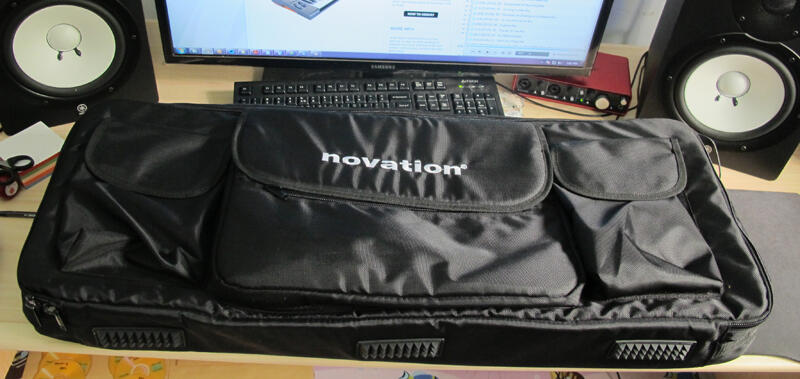 MIDI CONTROLLER - Novation Launchkey 49 + Novation Gigbag | 2nd like new!