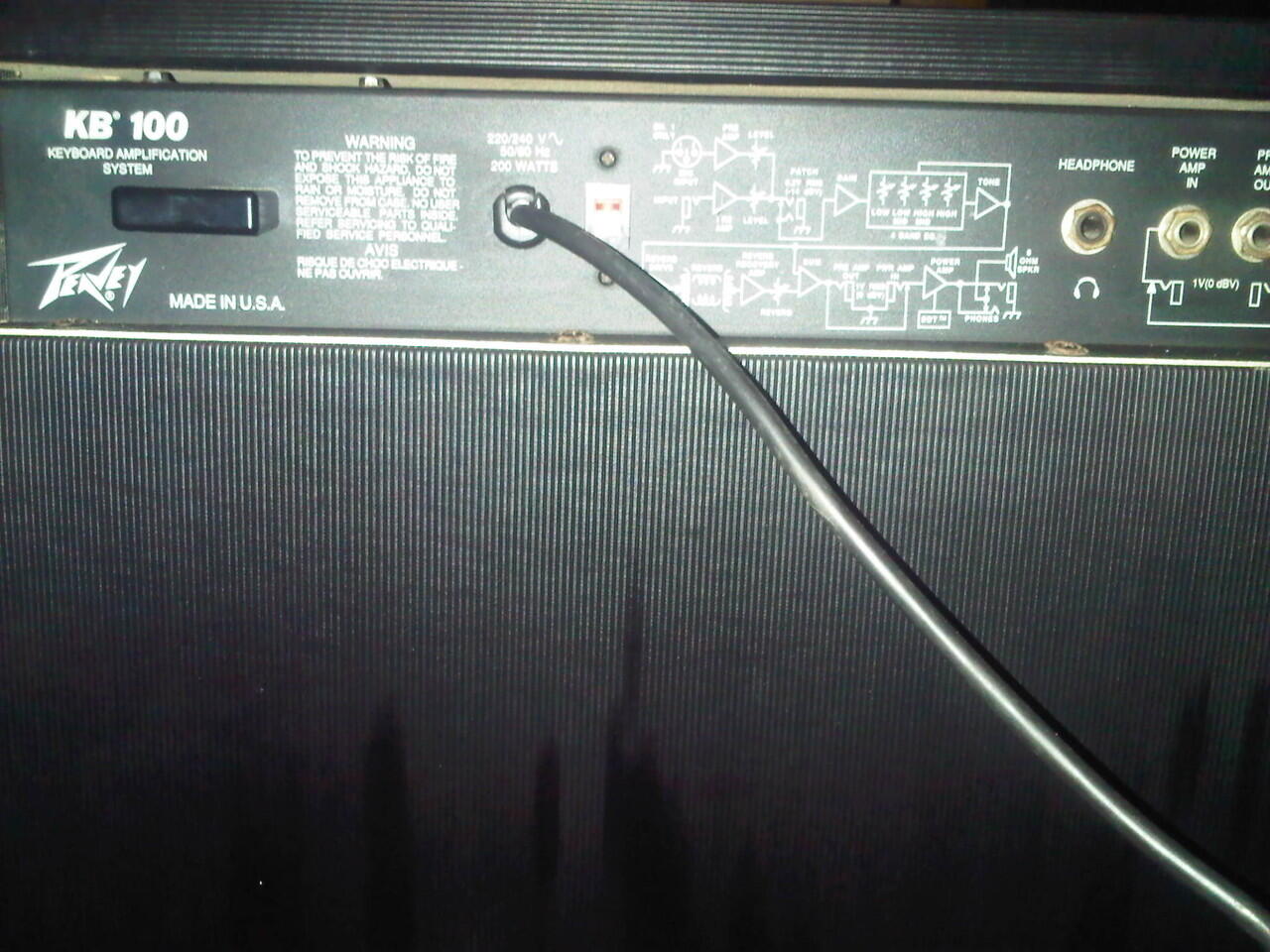 AMPLY PEAVEY KB 100 MADE IN USA KONDISI 97%