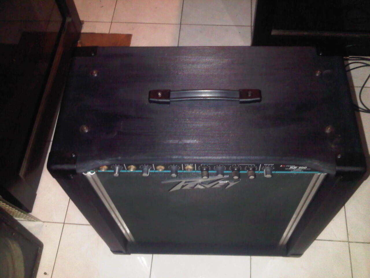 AMPLY PEAVEY KB 100 MADE IN USA KONDISI 97%