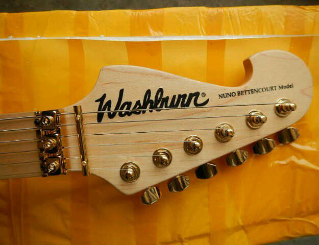 <><><> Washburn N4 ,made in China <><><>