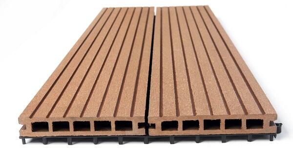 Terjual WPC Decking Komposit  Kayu  Plastik Merek 