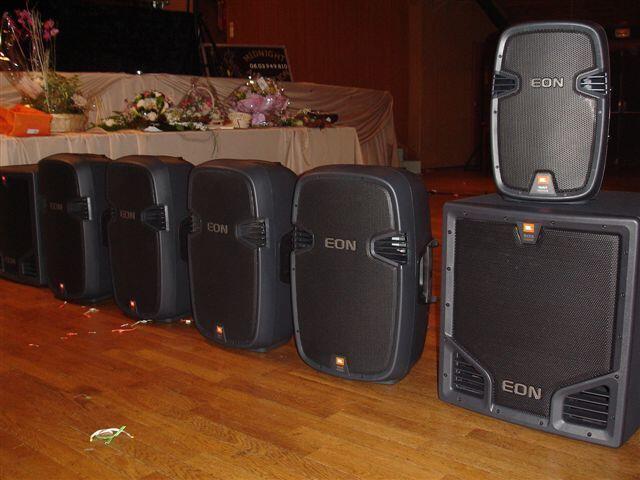 JBL EON-518S