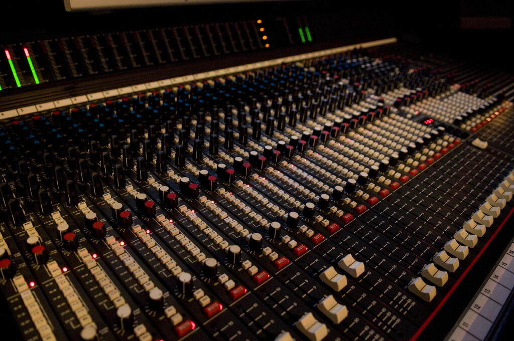 Jual Mixer untuk rekaman