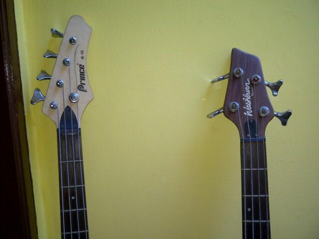 BASS : IBANEZ GIO 4STR, 5 STR, WASHBURN, FERNANDEZ, PRINCE 500RB