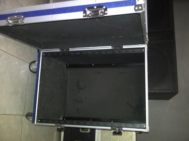 HARDCASE ALUMINIUM UTK MIXER ALEN HEATH 24CH, RACK PROCESOR 12U, RD 700, KOTAK KABEL