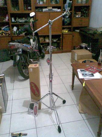 jual peralatan drum (stand2,double pedal,tom2) masuk drummer