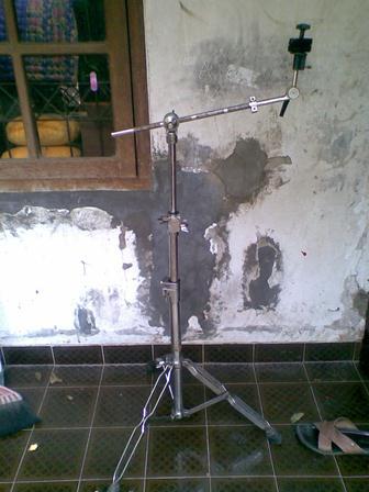 jual peralatan drum (stand2,double pedal,tom2) masuk drummer