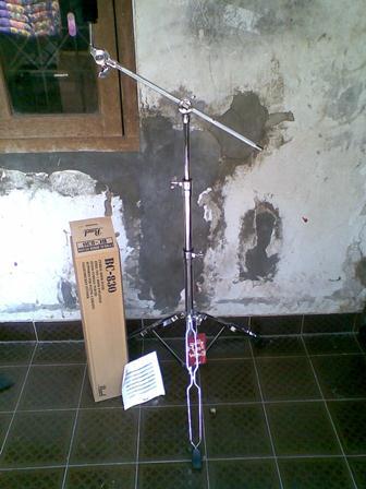 jual peralatan drum (stand2,double pedal,tom2) masuk drummer