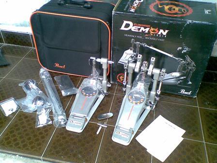 jual peralatan drum (stand2,double pedal,tom2) masuk drummer