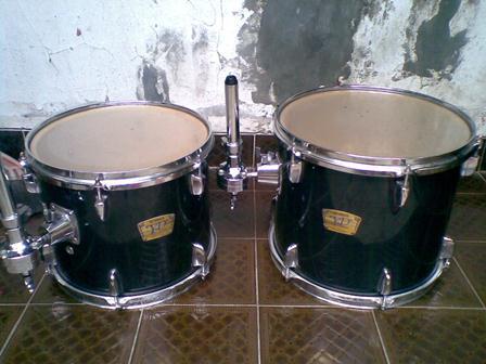 jual peralatan drum (stand2,double pedal,tom2) masuk drummer