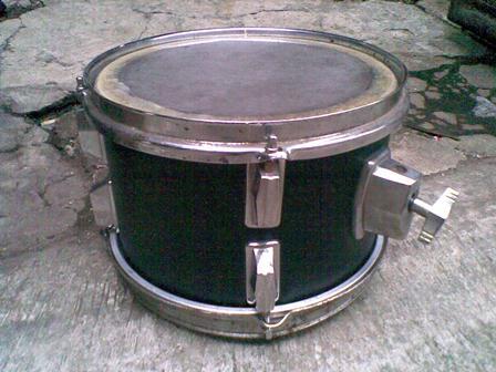jual peralatan drum (stand2,double pedal,tom2) masuk drummer