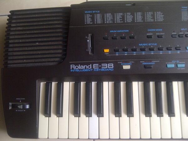 Keyboard Roland E 38, muluss, normal