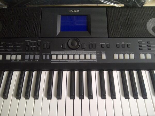 Keyboard YAMAHA S 650, KONDISI MULUSS 98 % Garansi full 1 Thn