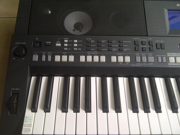 Keyboard YAMAHA S 650, KONDISI MULUSS 98 % Garansi full 1 Thn