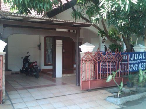 Rumah Nyaman nan Asri di Komp. Perum. Taman Galaxi Bekasi